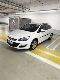 Opel Astra sport tourer 2013 - 3