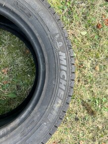 Pneu Michelin 215/65 R16 C - 3