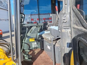 Minibagr KOMATSU PC 35 MR - 3