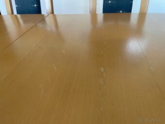 Rozkládací stůl a židle. Masiv. - 3