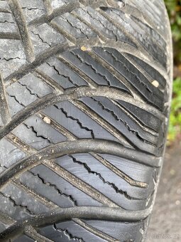 185/65 R15 92H Goodride 2x6mm dot2322 zimní - 3