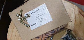 Spojovací materiál, šrouby, imbusy, x set kusů - 3