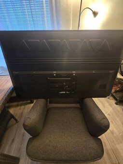 TCL 55" + držák na zeď - 3