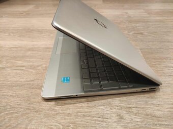 Prodám notebook HP Laptop 15s - 3
