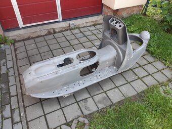 karoserie čz 175/502 skútr - 3