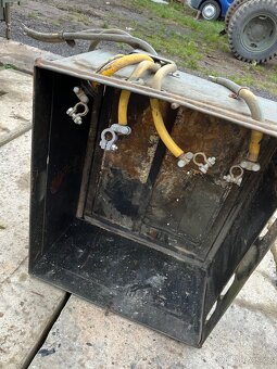 Praga V3S - bateriový kastlík - 3