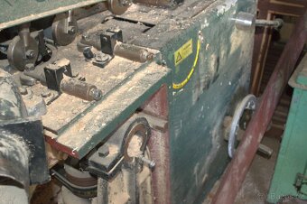 Čtyřstranná frézka - pětivřetenná - 3