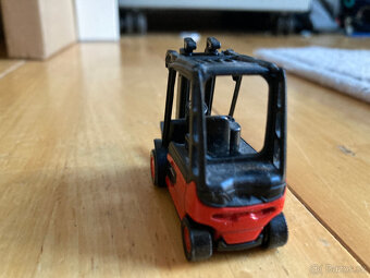 SIKU Vysokozdvižný vozík - 3