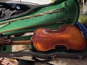 Housle krásné bez prasklin - 3