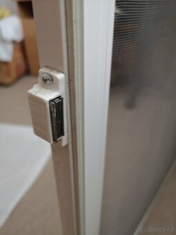 Síť proti hmyzu do balkonových dveří - 3