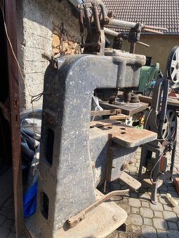 Třívřetenová stojanová vrtačka - 3