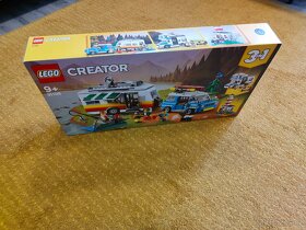 Lego Creator 3v1  31108 Rodinná dovolená v karavanu - 3