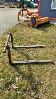 Paletizační vidle JCB na tyči - 3
