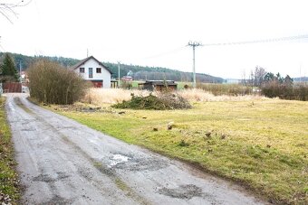 Prodej stavebního pozemku 673 m2 blízko Plzně - 3