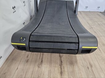 Běžecký pás Technogym Skillmill - 3