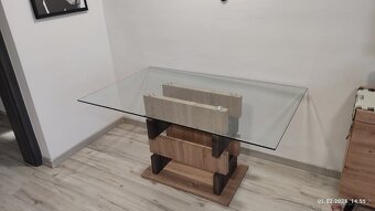 Prodám jídelní stůl - 3