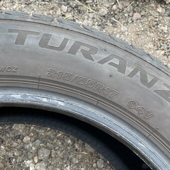Letní pneu 215/55 R17 94V Bridgestone 5,5mm - 3
