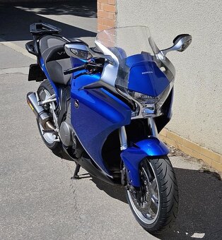 Honda VFR 1200 f - 3