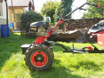 Malotraktor Vari s vozíkem - 3