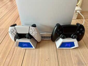 iPega P5S023 Multifunkční Nabíjecí RGB Stojan s Chlazením - 3