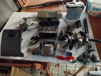 Díly VW Passat B6 2,0 103 kw BKP /iba vypísané diely/ - 3