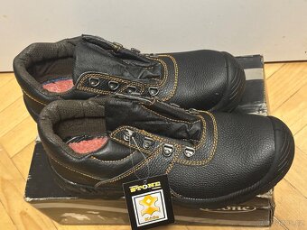 Prodám pracovní obuv STONE PYRIT S3 – velikost 43 - 3