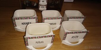 Krásné staré kořenky růžičky D. Urbach - 3