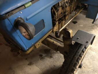Prodam ZETOR 5011 nove slozen motor nova STK - 3