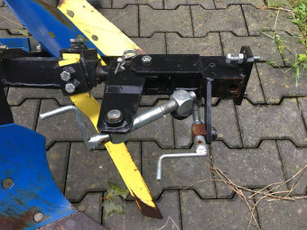 Malotraktor Agzat – Vari – pluh obracák - 3