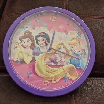 hodiny dětské na zeď- princezny - 3