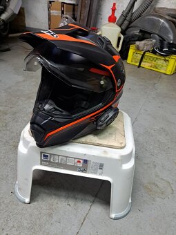 Enduro helma s intercomem vel. M 57-58cm - 3