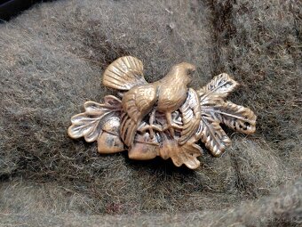 Myslivecké klobouky s odznaky - 3