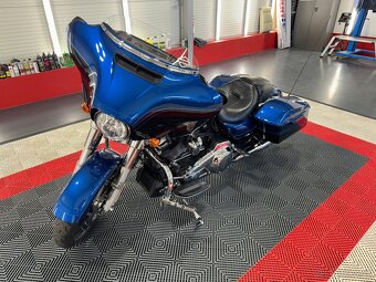 Harley Davidson Street Glide 115 Anniversary - 3