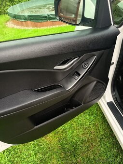 Hyundai ix20 1, 6 benzín - 3