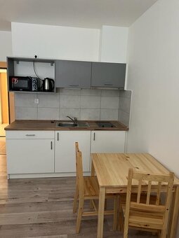 Pronájem bytu 1+kk 27 m² Brno, Tovární - 3