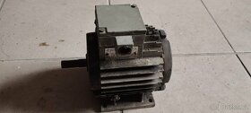 Motor 220 V - 3