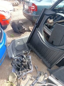 Komplet dvojité dno kufr Audi A4 B6 avant - 3