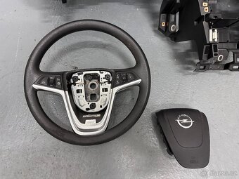 Opel Astra J palubní deska Airbagová sada - 3