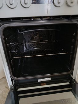 Elektrický sporák Mora C512BW - 3