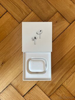 Apple AirPods Pro 2 – USB C nabíjecí pouzdro - 3