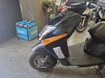 Rozvoz jídla na skútru Honda (Pronájem skútrů) - 3