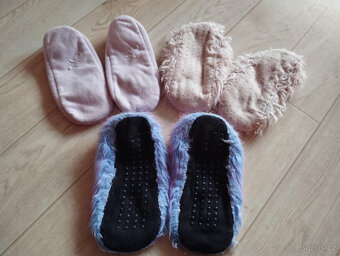 Punčocháče 140-158, ponožky v.43,legíny,koupací čepice,ťapky - 3