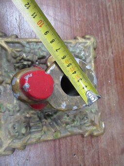 Nabízím starožitný litinový stojan na vánoční stromek. Nepra - 3