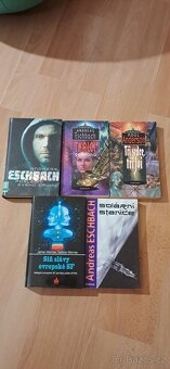 Více knih na prodej - 3