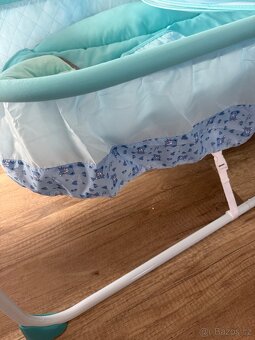 Kolébka s hudbou a houpáním - 3