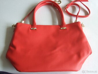 Kabelka červená. - 3
