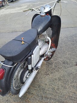 Jawa 250 kyvaĉka typ 353 - 3