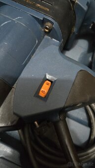 Bourací a vrtací kladivo - 3