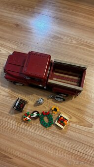 LEGO Farmářské auto Creator 10290 - 3