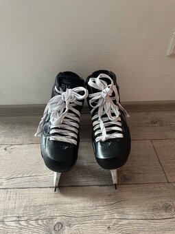 Profesionální brankářské brusle True Custom Two Piece - 3